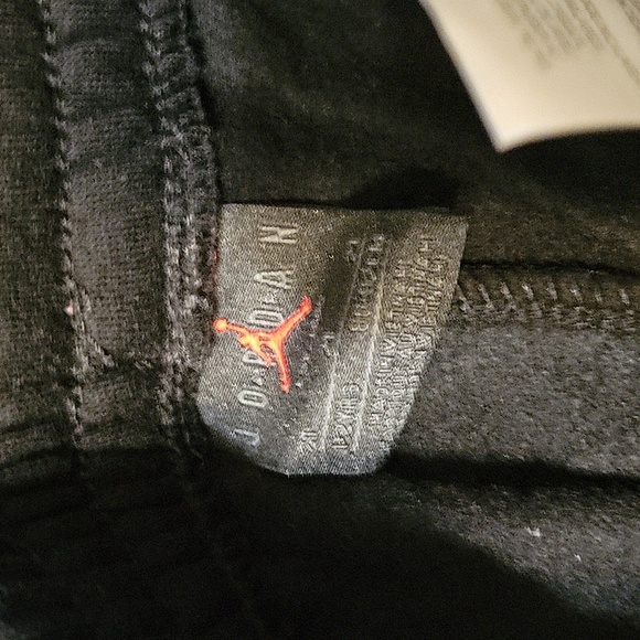 Air Jordan Red and Black Toddler Outfit 2T NWT - Picture 5 of 11